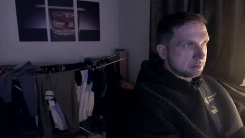 Hello ask me  . Im glad  to see you here in my room. Welcome PVT is open online show from January 22, 6:31 am