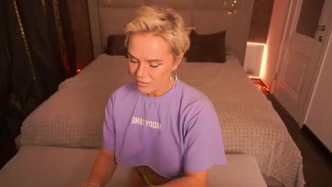 Ira brunette and Vika blonde online show from May 15, 12:57 pm