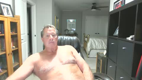 Snapshot of pleeeezeher chatting on September 22, 2:48 am pleeeezeher online show from September 22, 2:48 am