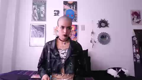 Snapshot of plutonbluemoon_999 chatting on September 24, 8:26 pm online show from September 24, 8:26 pm