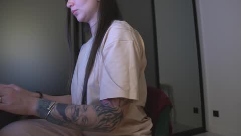  online show from April 30, 9:19 pm