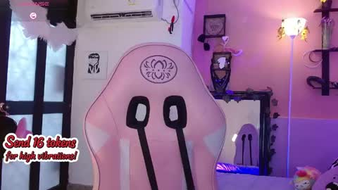 poison_liv online show from April 18, 7:18 pm