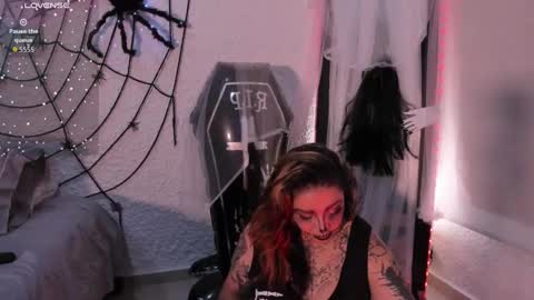 Snapshot of poisson_ivy_ chatting on October 2, 9:35 pm poisson_ivy_ online show from October 2, 9:35 pm