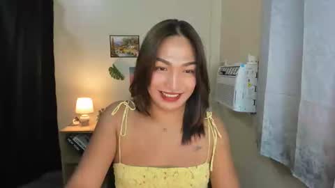 Snapshot of poisy_ivy chatting on October 17, 6:12 pm poisy_ivy online show from October 17, 6:12 pm