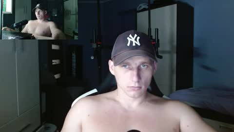 Snapshot of poliglotjoe chatting on October 5, 5:42 pm Poliglot online show from October 5, 5:42 pm