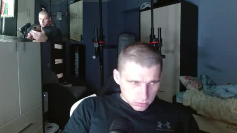 Snapshot of poliglotjoe chatting on October 12, 5:48 pm Poliglot online show from October 12, 5:48 pm