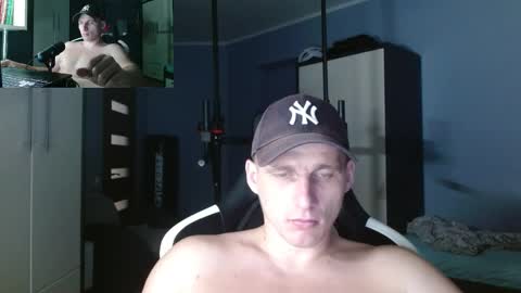 Snapshot of poliglotjoe chatting on October 6, 8:37 pm Poliglot online show from October 6, 8:37 pm