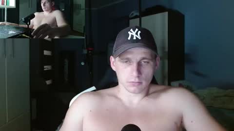 Snapshot of poliglotjoe chatting on October 13, 10:01 pm Poliglot online show from October 13, 10:01 pm