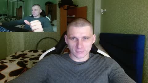 Snapshot of poliglotjoe chatting on January 25, 1:19 pm Poliglot online show from January 25, 1:19 pm