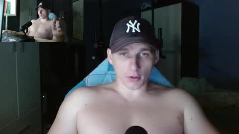 Snapshot of poliglotjoe chatting on October 11, 4:10 pm Poliglot online show from October 11, 4:10 pm