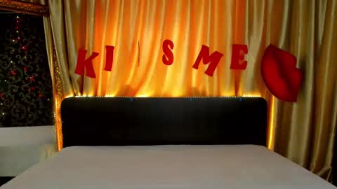 Snapshot of polly_love_ chatting on February 19, 10:23 am Polly online show from February 19, 10:23 am