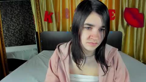 Polly online show from February 22, 7:45 am