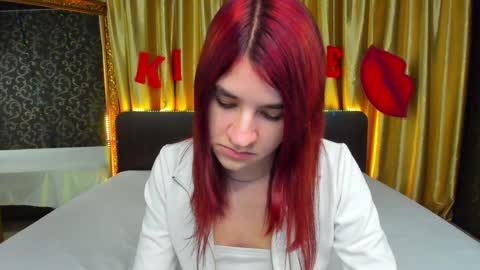 Snapshot of polly_love_ chatting on February 7, 4:35 pm Polly online show from February 7, 4:35 pm