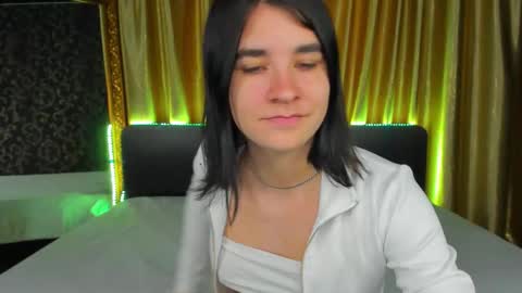 Snapshot of polly_love_ chatting on October 6, 6:31 am Polly online show from October 6, 6:31 am