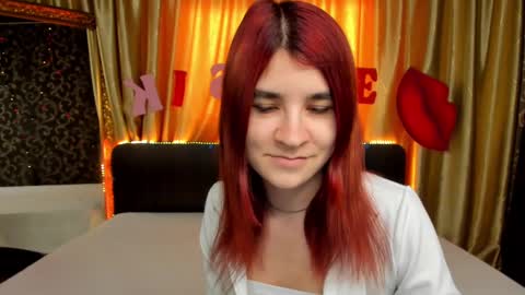Snapshot of polly_love_ chatting on February 18, 1:22 pm Polly online show from February 18, 1:22 pm