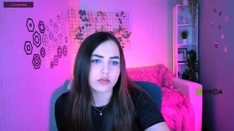 Polly online show from April 2, 7:10 pm