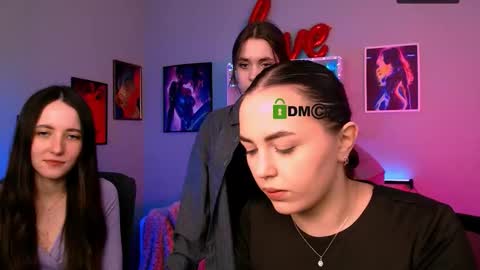 Polly online show from March 25, 1:07 pm