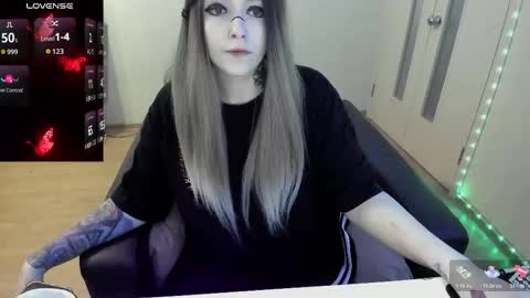 Polly online show from March 12, 11:03 am