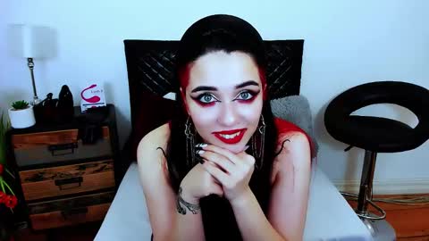 Snapshot of pollyflowers chatting on December 30, 12:22 am Polly online show from December 30, 12:22 am