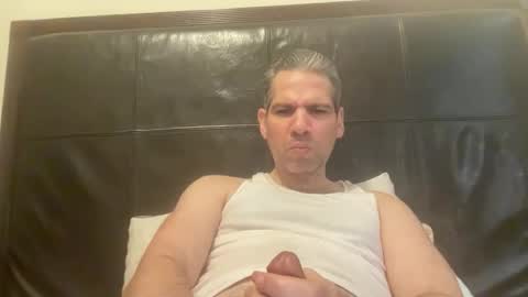 Snapshot of ponchynyc chatting on October 29, 7:47 pm PONCH online show from October 29, 7:47 pm