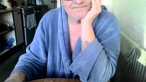 Snapshot of poshman65 chatting on January 23, 9:08 am poshman65 online show from January 23, 9:08 am