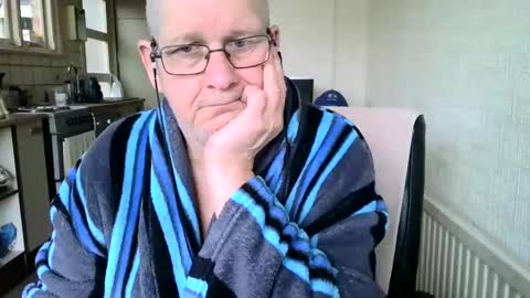 Snapshot of poshman65 chatting on December 25, 11:11 am poshman65 online show from December 25, 11:11 am