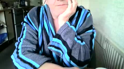 Snapshot of poshman65 chatting on January 8, 8:49 am poshman65 online show from January 8, 8:49 am