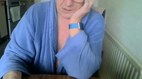 poshman65 online show from November 27, 9:39 am