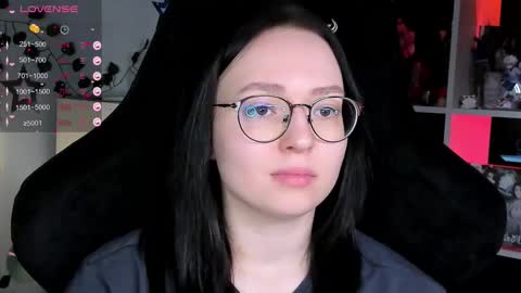 Robyn online show from January 18, 12:36 pm