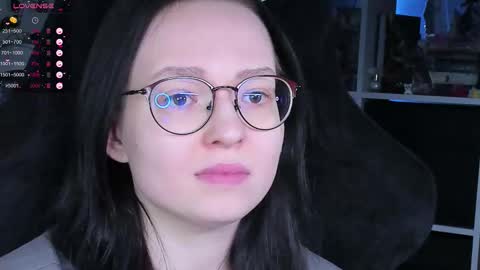 Robyn online show from November 8, 9:18 pm