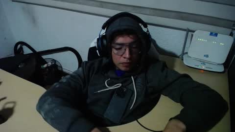 powerfulzeus2 online show from November 15, 3:08 am