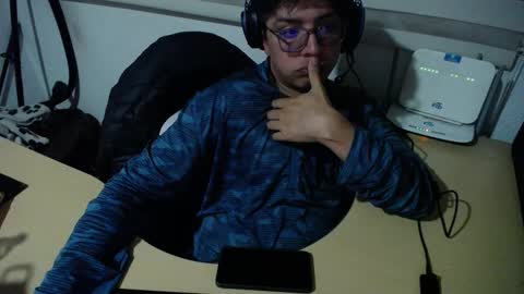 powerfulzeus2 online show from September 18, 2:15 am