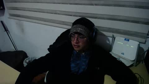 powerfulzeus2 online show from January 8, 2:17 am