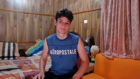 Snapshot of powertwinky chatting on February 2, 11:53 pm chris independent  online show from February 2, 11:53 pm