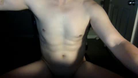 Snapshot of pphoto_95 chatting on January 7, 12:31 pm Redd online show from January 7, 12:31 pm