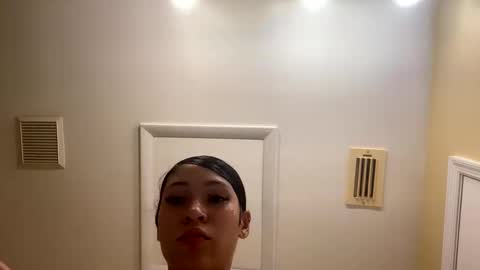 pr3ttynperla online show from September 27, 1:14 am