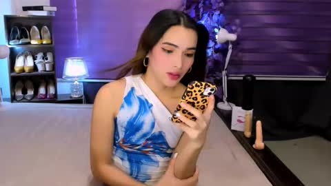 preciosa_banks69 online show from December 2, 6:56 am