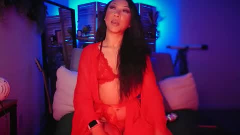 PreeminentJess online show from April 22, 6:09 am