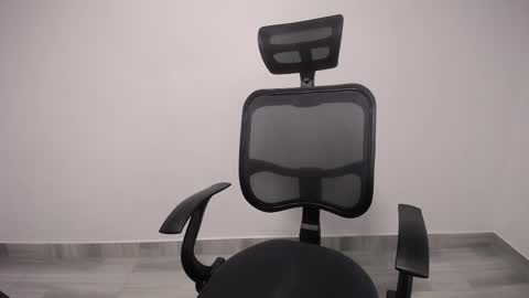 Plux online show from March 4, 4:17 am