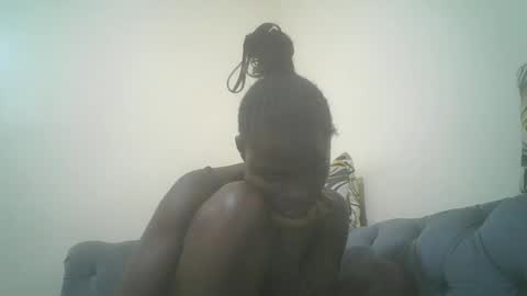 prettiest_doll online show from December 17, 12:50 am