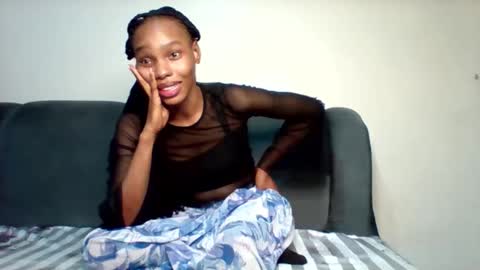 Snapshot of pretty253 chatting on October 10, 8:46 pm pretty253 online show from October 10, 8:46 pm