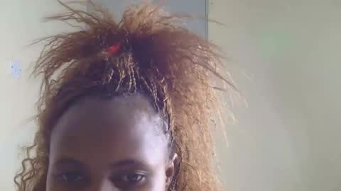 pretty_africanah online show from May 10, 8:04 pm