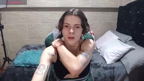 pretty_cristal22 online show from February 28, 1:26 am