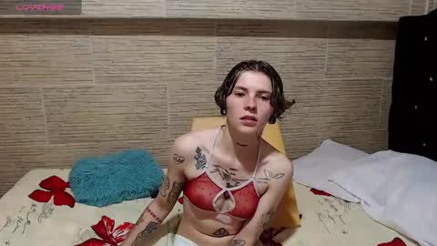 pretty_cristal22 online show from February 10, 10:51 pm