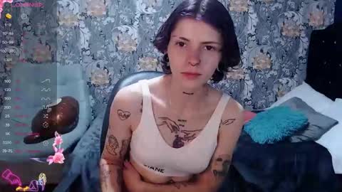 pretty_cristal22 online show from May 21, 12:22 pm