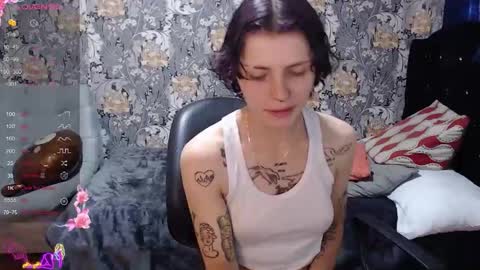 pretty_cristal22 online show from May 17, 1:09 pm