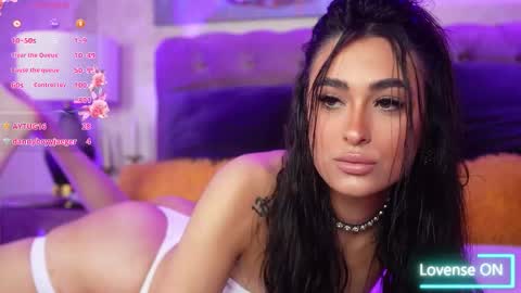 Snapshot of pretty_lia_ chatting on October 9, 4:40 am Lia online show from October 9, 4:40 am