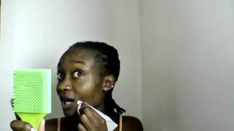 pretty luv1 online show from June 18, 9:58 am