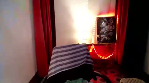 christina online show from February 12, 12:58 am