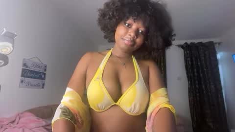 Pretty peaches online show from December 13, 7:53 pm